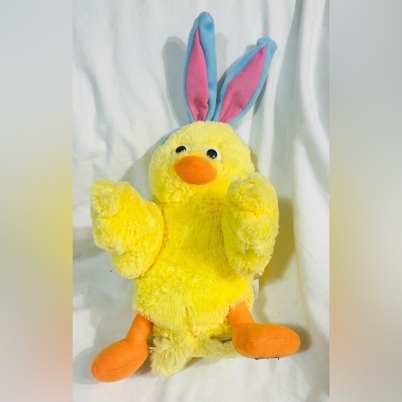 Giggles Animated Easter Chick Plush Dances to Chicken Dance NWOT Tested/ Works - Picture 1 of 3